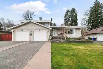 45715 Berkeley Avenue, Chilliwack, BC, Chilliwack — Single Family Residence for sale