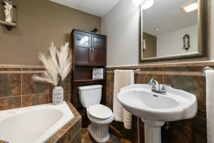 Powder Room Photo of 45715 Berkeley Avenue, Chilliwack, BC