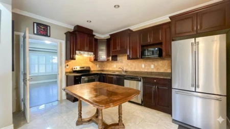 6916 Cunningham Court, Burnaby, BC, Burnaby — Half Duplex for sale