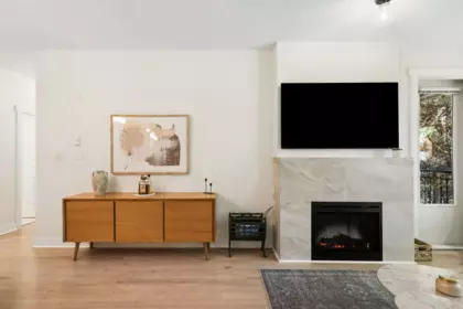 218 1111 E 27th Street, North Vancouver, BC, North Vancouver — Apartment/Condo for sale