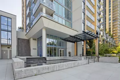 1207 1471 Hunter Street, North Vancouver, BC, North Vancouver — Apartment/Condo for sale