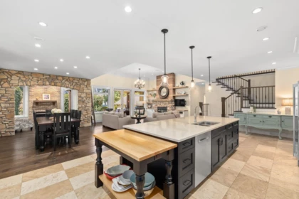 Kitchen Island Photo of 9075 King Street, Langley, BC