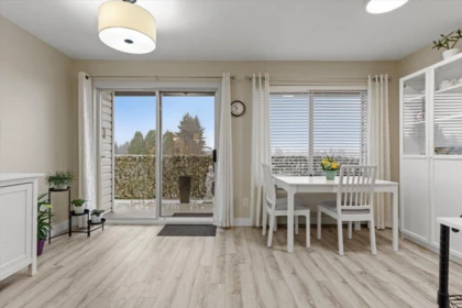 Breakfast Nook Photo of 307 33535 King Road, Abbotsford, BC