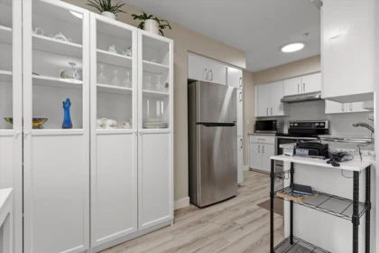 Guest Bathroom Photo of 307 33535 King Road, Abbotsford, BC