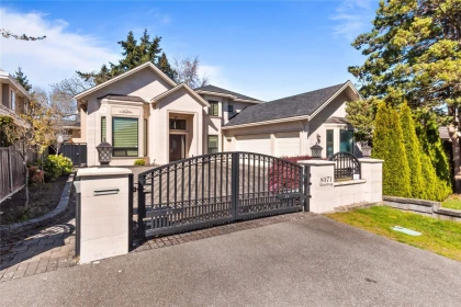 Backyard Photo of 8371 Mowbray Road, Richmond, BC