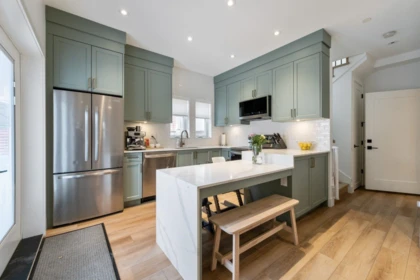 Kitchen Island Photo of 720 E 30th Avenue, Vancouver, BC