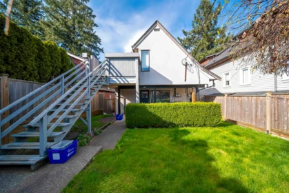 Entry Foyer Photo of 826 E 13th Avenue, Vancouver, BC