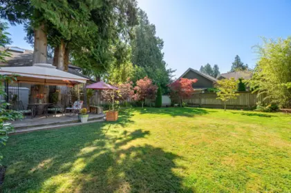 Hot Tub / Spa Photo of 12332 24 Avenue, Surrey, BC