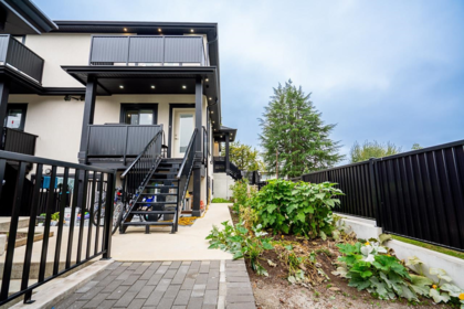 Swimming Pool Photo of 6370 Ross Street, Vancouver, BC