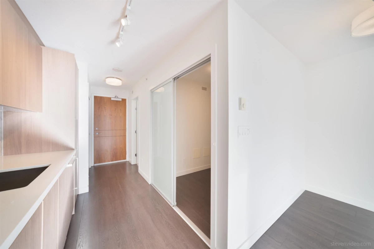 Dining Area Photo of 1605 13696 100 Avenue, Surrey, BC