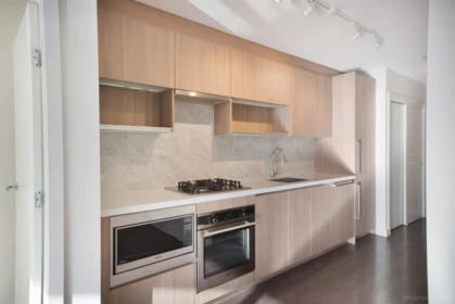 Kitchen Photo of 1605 13696 100 Avenue, Surrey, BC