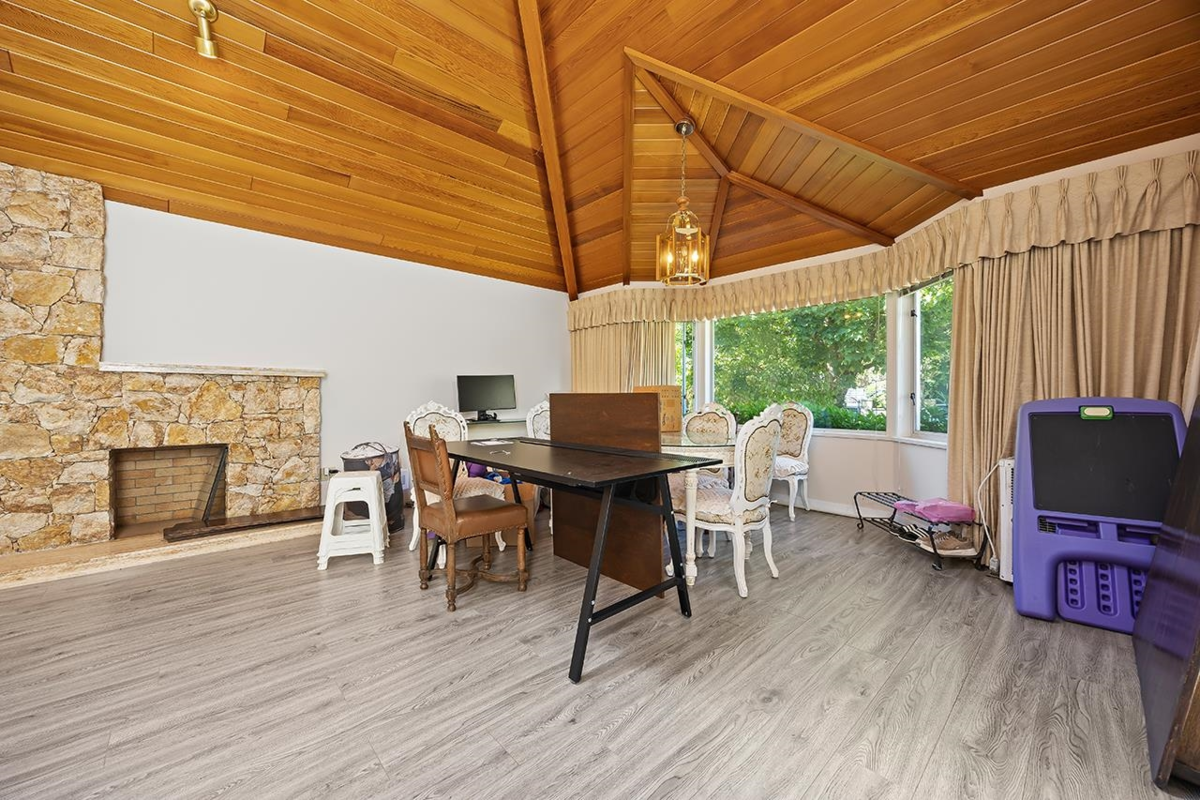 Living Room Photo of 3848 W 38th Avenue, Vancouver, BC