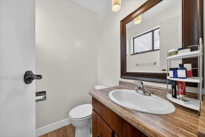 Mudroom Photo of 3848 Garden Grove Drive, Burnaby, BC