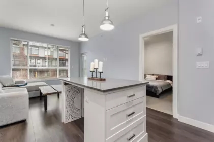 Kitchen Photo of 408 16396 64 Avenue, Surrey, BC