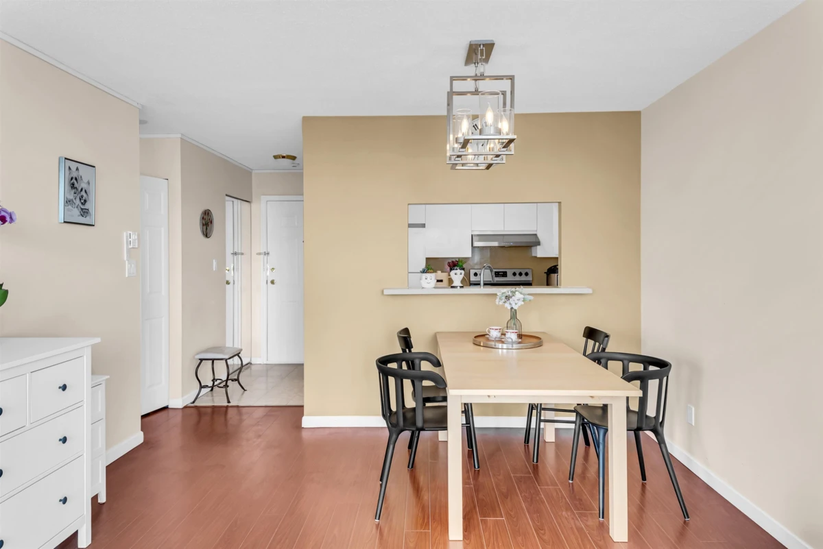 Dining Area Photo of 1302 4689 Hazel Street, Burnaby, BC