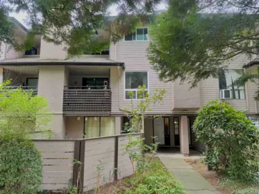 10589 Holly Park Lane, Surrey, BC, Surrey — Townhouse for sale