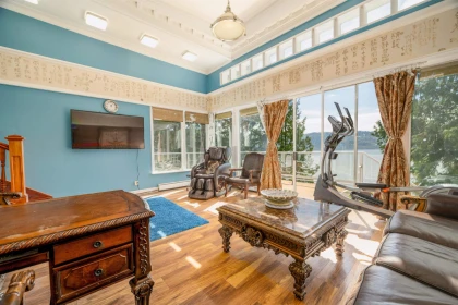 Breakfast Nook Photo of 4515 Stonehaven Avenue, North Vancouver, BC