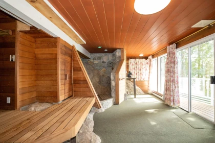 Entry Foyer Photo of 4515 Stonehaven Avenue, North Vancouver, BC