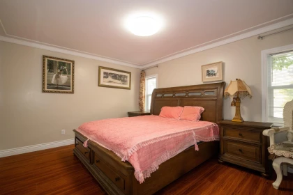 Guest Bathroom Photo of 4515 Stonehaven Avenue, North Vancouver, BC