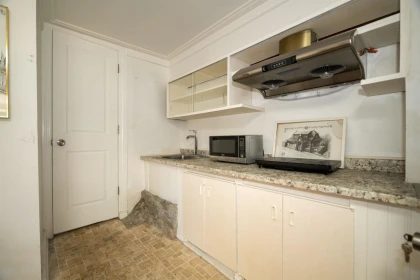 Laundry Room Photo of 4515 Stonehaven Avenue, North Vancouver, BC