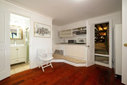 Mudroom Photo of 4515 Stonehaven Avenue, North Vancouver, BC