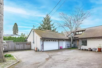 Fitness Center Photo Near 21315 River Road, Maple Ridge, BC