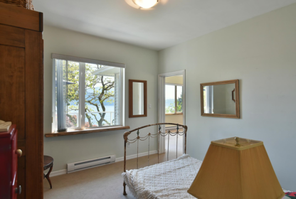 Garage Interior Photo of 590-592 N Fletcher Road, Gibsons, BC