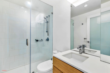 1001 13438 Central Avenue, Surrey, BC, Surrey — Apartment/Condo for sale