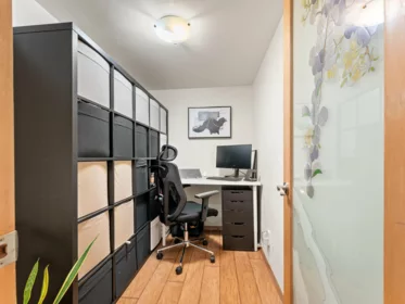 Basement Recreation Room Photo of 306 1328 W Pender Street, Vancouver, BC