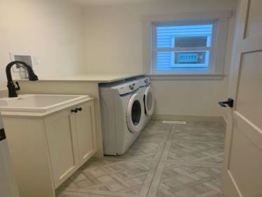 Guest Bathroom Photo of 19808 75a Avenue, Langley, BC