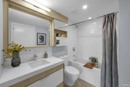 Office / Den Photo of 207 111 E 3rd Street, North Vancouver, BC