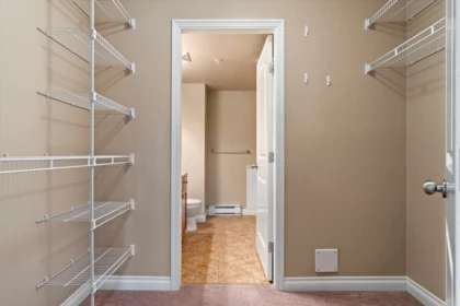 Basement Recreation Room Photo of 305 45645 Knight Road, Chilliwack, BC