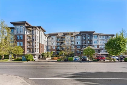 Hot Tub / Spa Photo of 305 45645 Knight Road, Chilliwack, BC