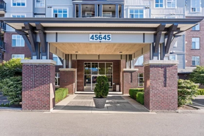 Swimming Pool Photo of 305 45645 Knight Road, Chilliwack, BC