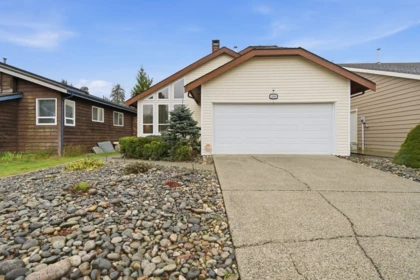 2808 Mccoomb Drive, Coquitlam, BC, Coquitlam — Single Family Residence for sale
