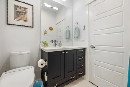 Hallway Photo of 308 15185 36 Avenue, Surrey, BC