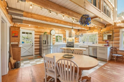 Kitchen Photo of 1253 Adams Road, Bowen Island, BC