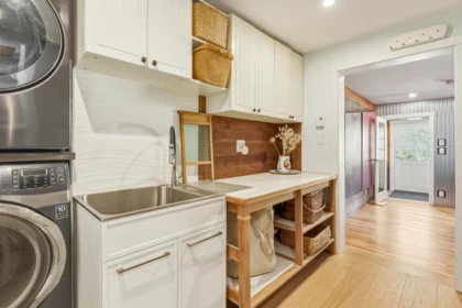 Mudroom Photo of 1253 Adams Road, Bowen Island, BC