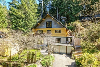 Outdoor Deck Photo of 1253 Adams Road, Bowen Island, BC