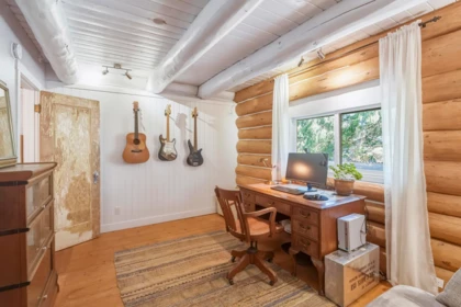 Primary Bedroom Photo of 1253 Adams Road, Bowen Island, BC
