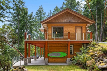 Swimming Pool Photo of 144 Sunrise Point Road, No City Value, BC