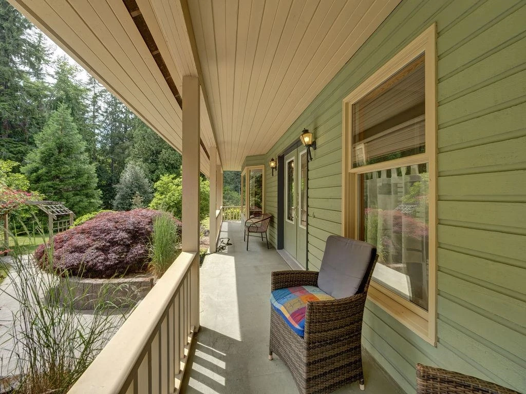 Living Room Photo of 1317 Lockyer Road, Roberts Creek, BC