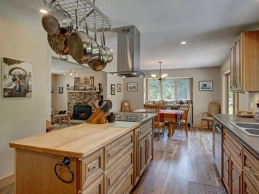 Breakfast Nook Photo of 1317 Lockyer Road, Roberts Creek, BC