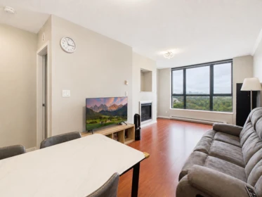 Kitchen Photo of 1609 511 Rochester Avenue, Coquitlam, BC
