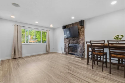 Breakfast Nook Photo of 713 Appleyard Court, Port Moody, BC