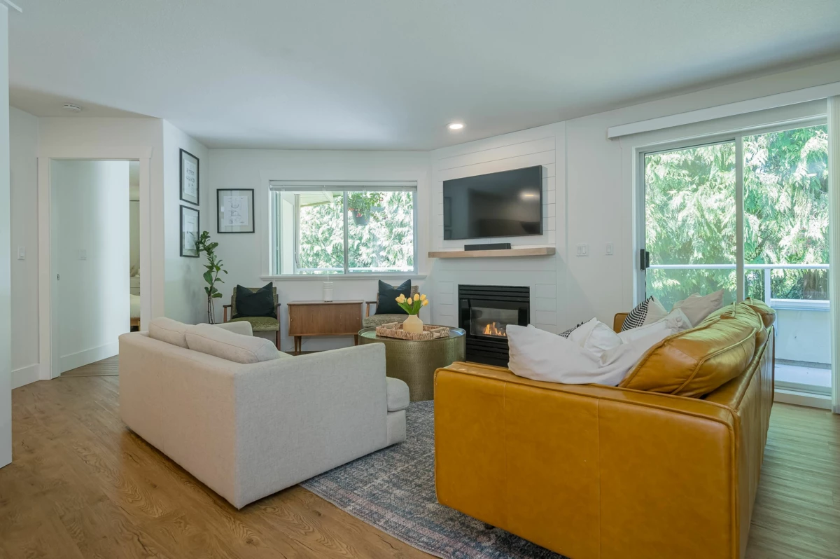 Family Room Photo of 62 4001 Old Clayburn Road, Abbotsford, BC