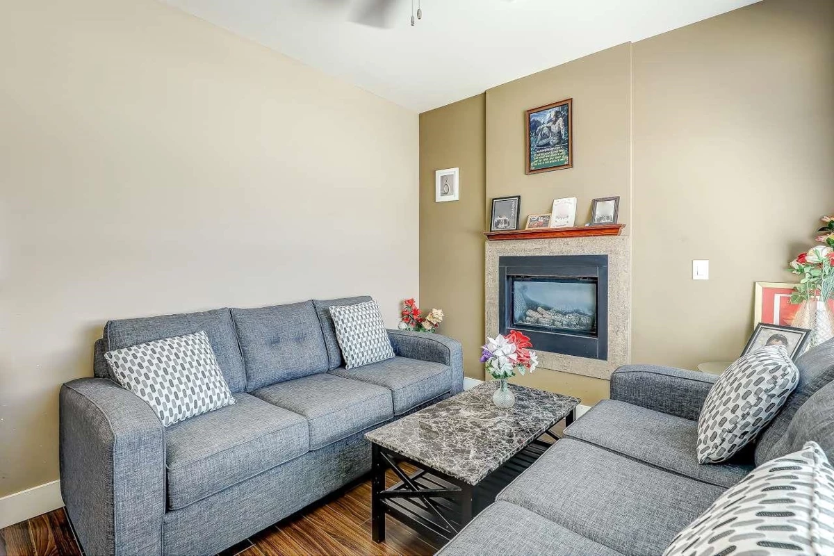 Family Room Photo of 13987 64 Avenue, Surrey, BC