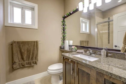 Basement Recreation Room Photo of 13987 64 Avenue, Surrey, BC