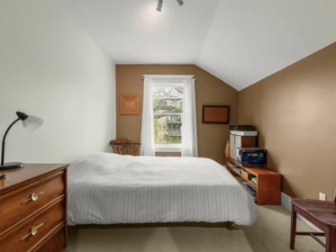 Loft / Bonus Room Photo of 2258 Oxford Street, Vancouver, BC