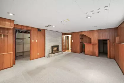 Mudroom Photo of 19150 61a Avenue, Surrey, BC